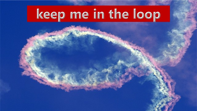 飛行機雲がループ形状になった背景に記事タイトル（in the loop)を入れたタイトルスライド